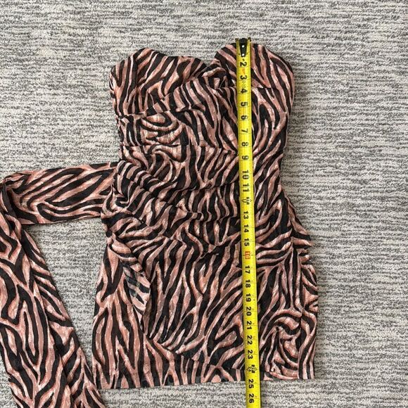 NWT Dundas x Revolve Lana Mini Dress
Natural Zebra Metallic Small - Picture 11 of 15